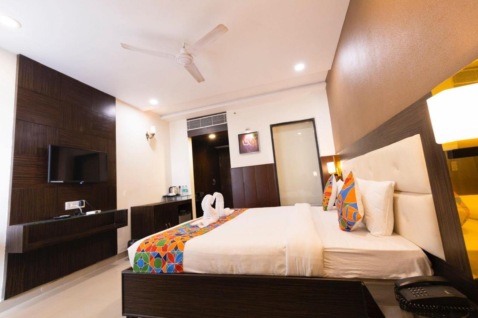 Hotel Sahibs The Lighthouse Agra  Εξωτερικό φωτογραφία